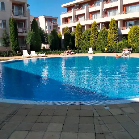 아파트 Sunny Warm Quite Studio 42m2 Aquapark