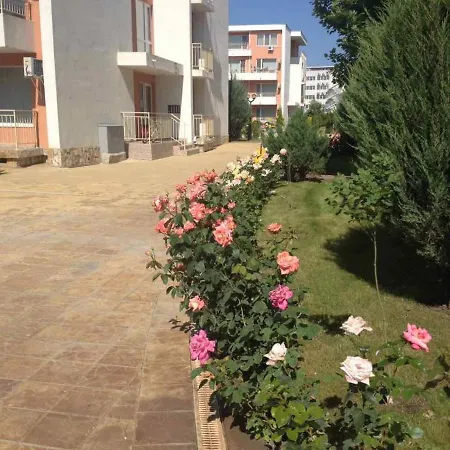 아파트 Sunny Warm Quite Studio 42m2 Aquapark *